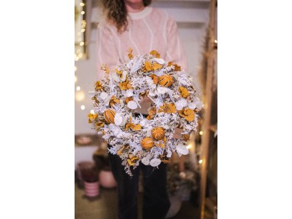 Zimní věnec bílo žlutý