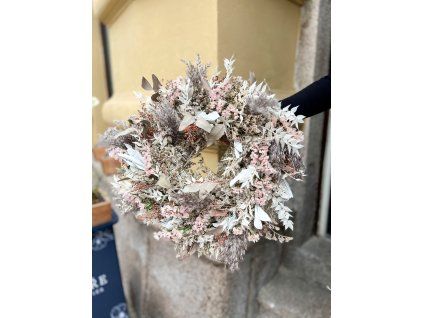 Věnec bílo - smetanový