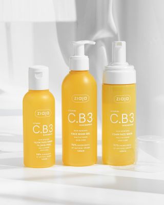 Glow rutina, která dává smysl ✨ 🫧 Čisticí pěna pro jemné a svěží odlíčení 💧 Čisticí gel pro důkladné vyčištění ✨ Glow...