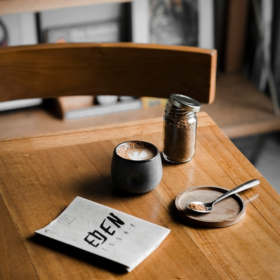 Mýty a fakta o nábytku z dubového masivu: Co o něm lidé tvrdí – a jak je to doopravdy?