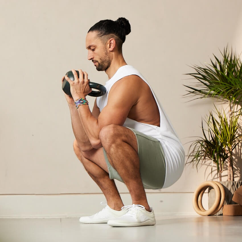 Uvolněte svou sílu: Výhody barefoot bot pro silové cvičení