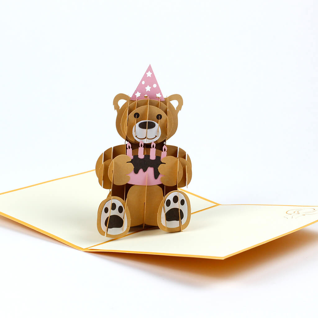 3D přání Medvídek s narozeninovým dortem