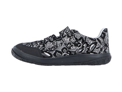 Nella Černobílá kytky