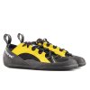 ELIOT BAREFOOT CLIMBING 2