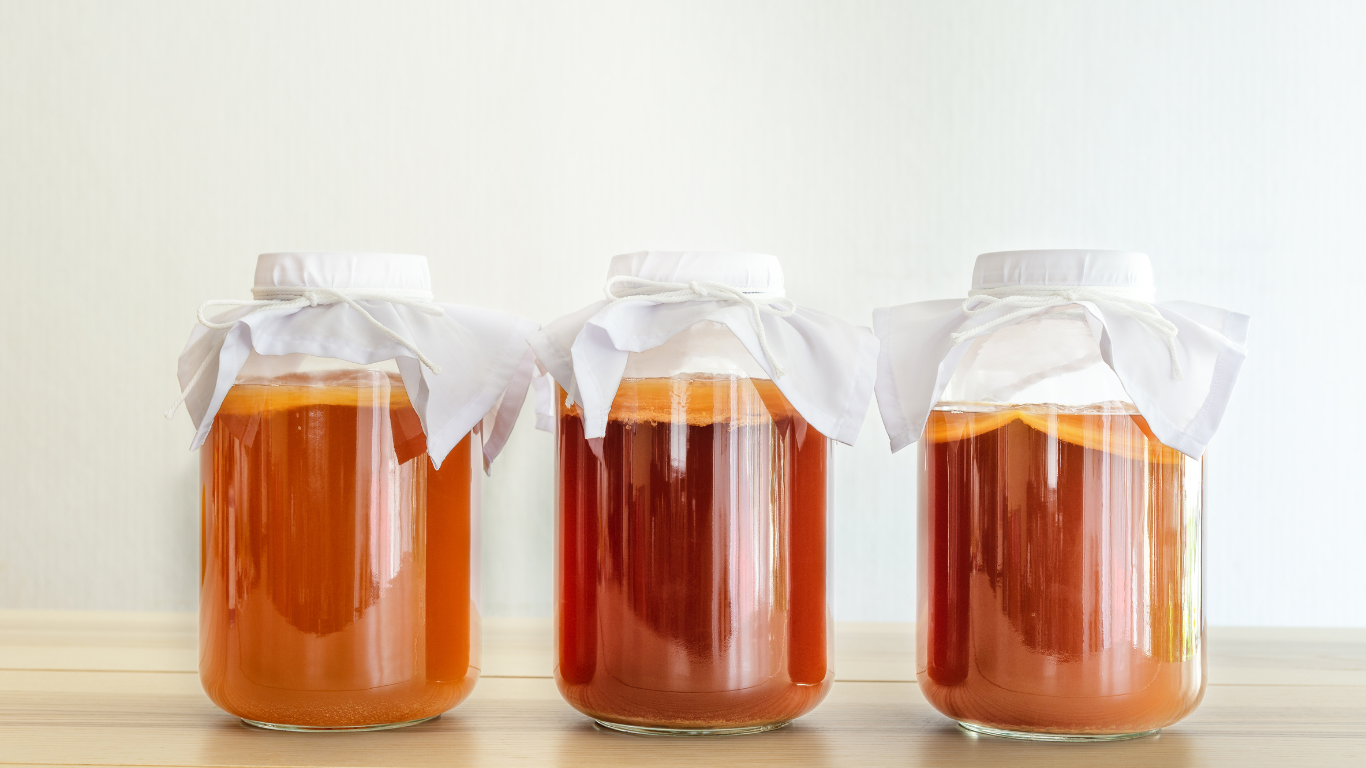 Kombucha: Co to je a Proč ji pít?