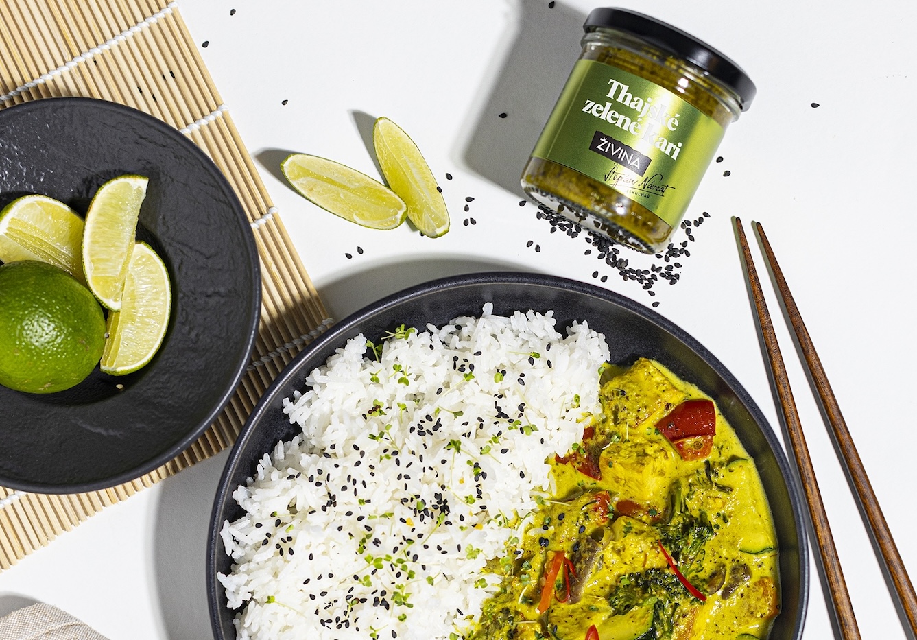 Thajské zelené kari s marinovaným kuřecím masem a rýží