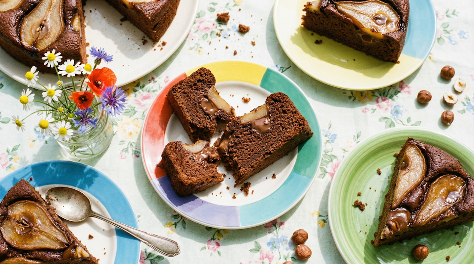 Jednoduchý hruškový koláč s lískovým krémem