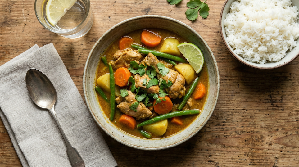 Balijské kari s marinovaným masem a rýží