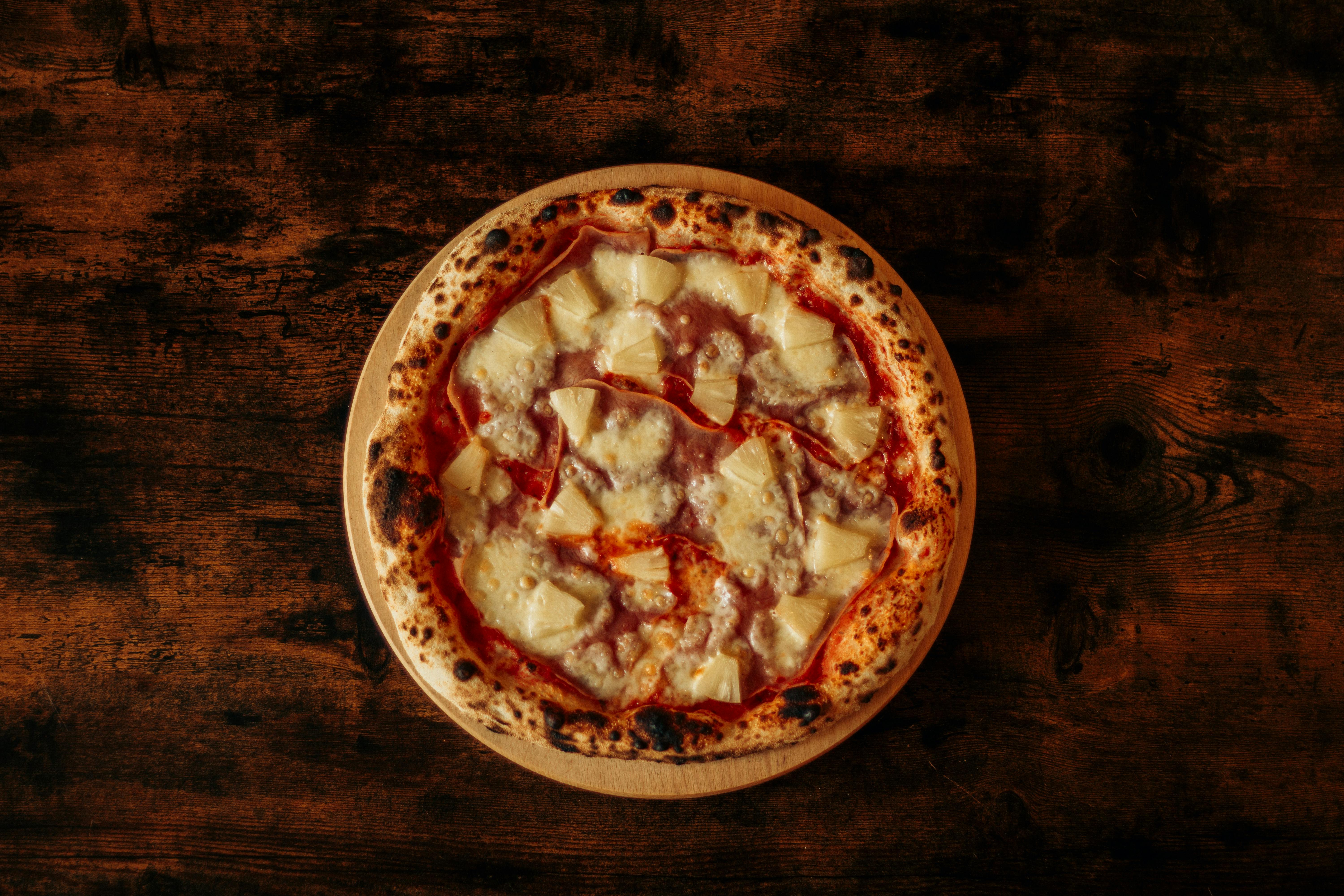 Ananas na pizze