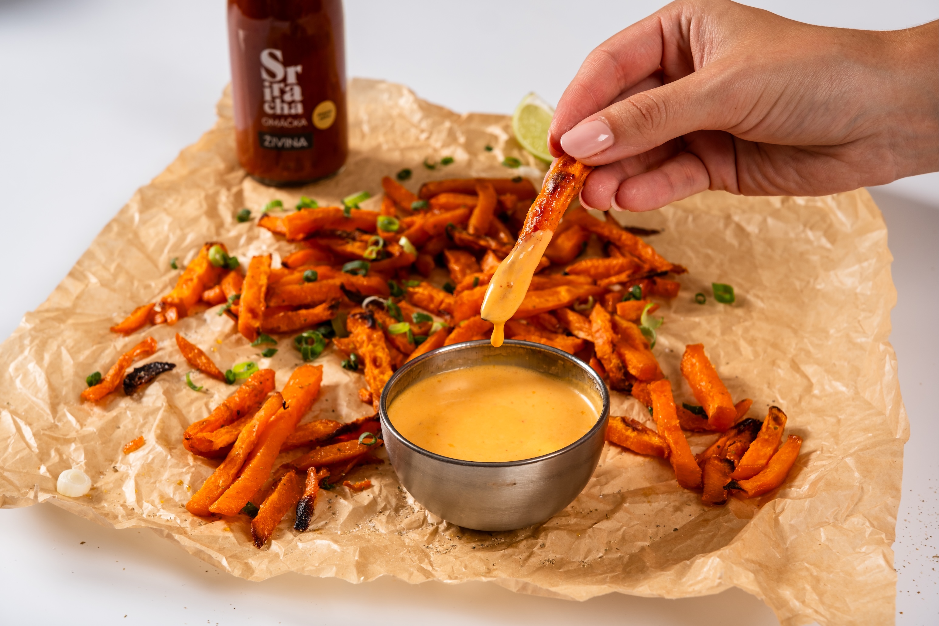 Veganská sriracha majonéza