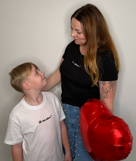 TRIČKO „Už zase píšem?“ a „Ano, píšeme!“