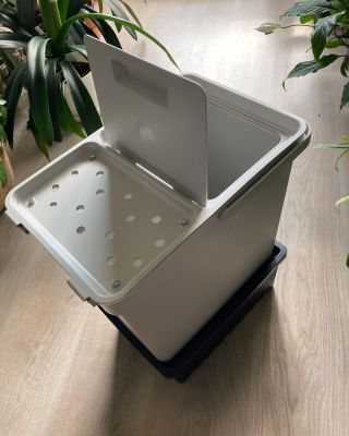 🪱Co do praktičnosti se tomuto vermikompostéru jen těžko hledá konkurence..