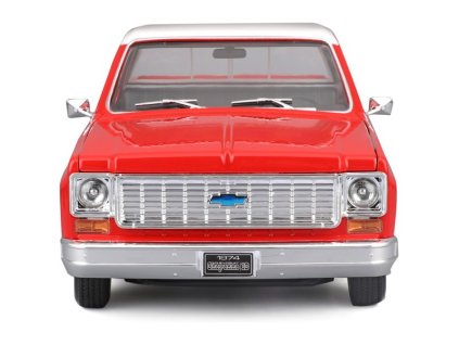 Maisto Chevrolet C10 Cheyenne Super 1:18 1974 červeno-bílá