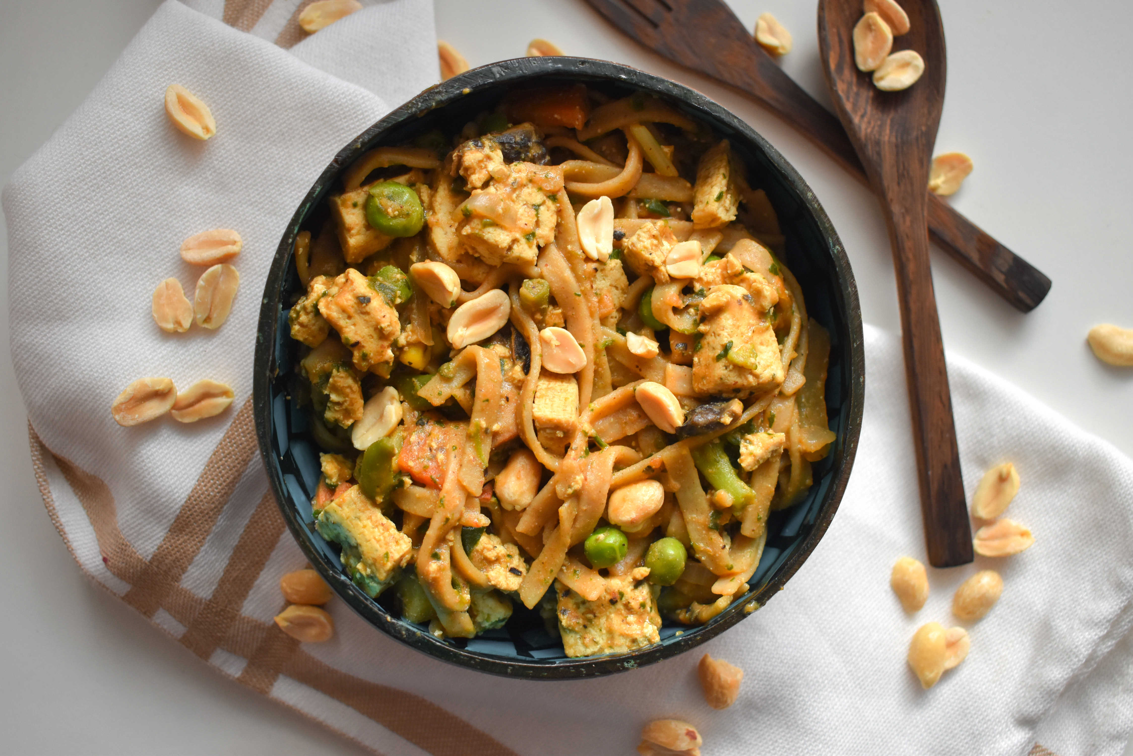 BAZALKOVÉ TAGIATELLE S HUMUSEM