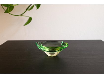 Popelník hutní sklo zelený