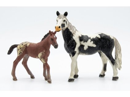 ZooLandia Kůň černobílý s hříbětem a ohradou