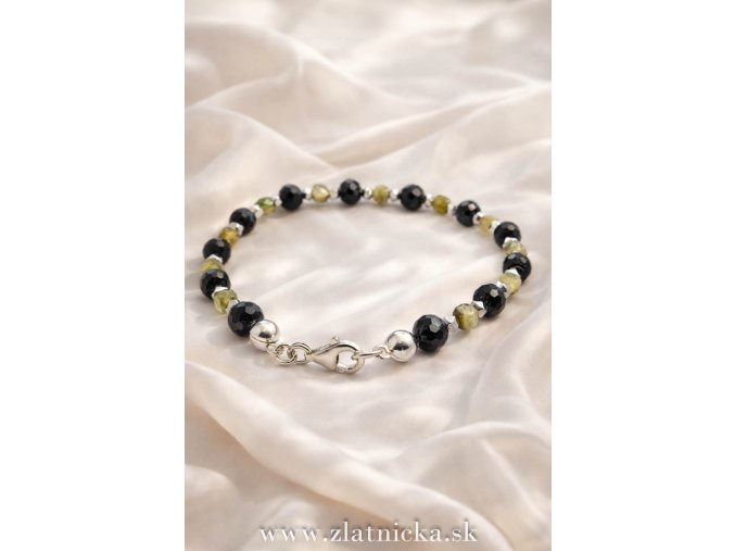 Luxusný strieborný náramok z turmalínu, zeleného granátu, červeného granátu a hematitu