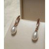 Visací náušnice s bílou perlou NP21008