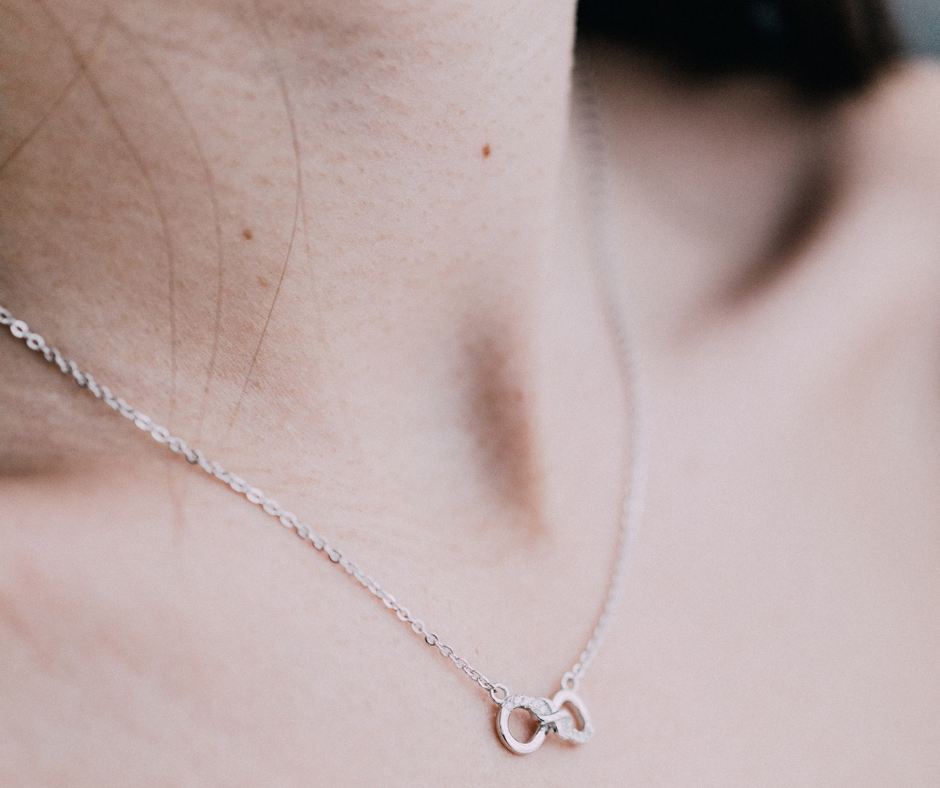 Letní tematické šperky a symbol nekonečna