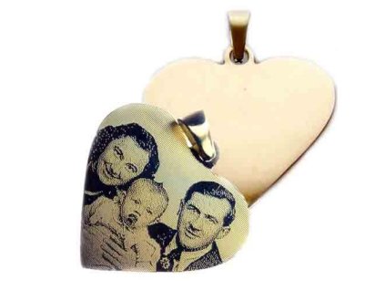 Privesek srdicko zlute zlato