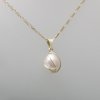 Zlatý přívěsek s bílou perlou 740.00007