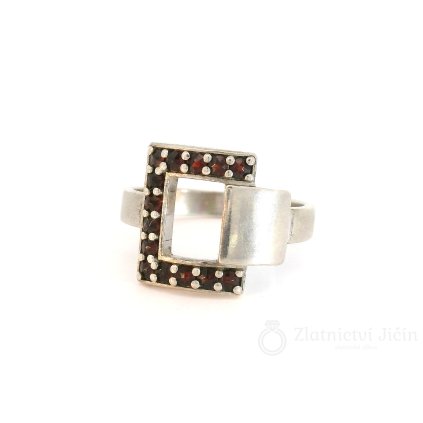 UN 1062 019b9835 5a93 733b a3e7 dc1b0f1c8d8a.original