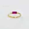 Zlatý prsten se syntetickým rubínem