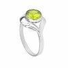 37916 kouzelny olivinovy prsten z bileho zlata zdobeny brilianty