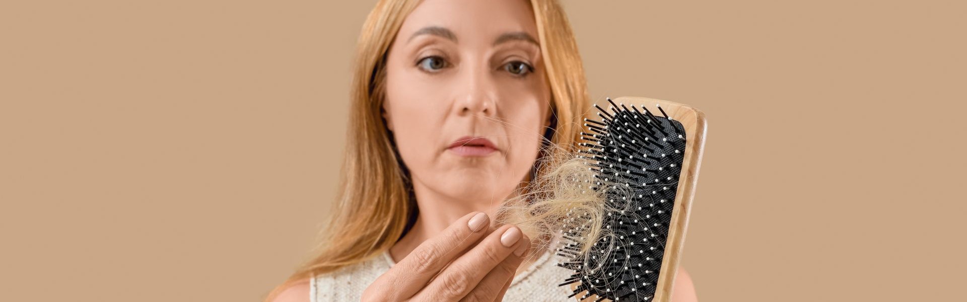 Účinné riešenie pre vypadávanie vlasov: Vyberte si osvedčené prípravky, ktoré naozaj fungujú