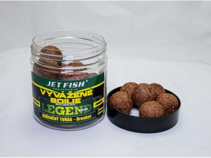 Jet Fish Legend range Vyvážené boilie KOŘENĚNÝ TUŇÁK BROSKEV 24mm 250ml