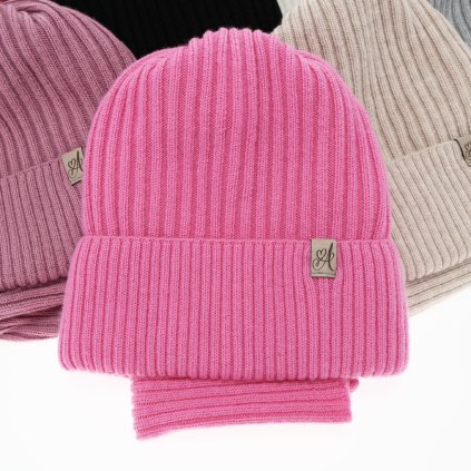 pol pl Czapka i komin dla dziewczynki zimowy komplet jasnorozowy 100 welniany merino Patricia 14146 1