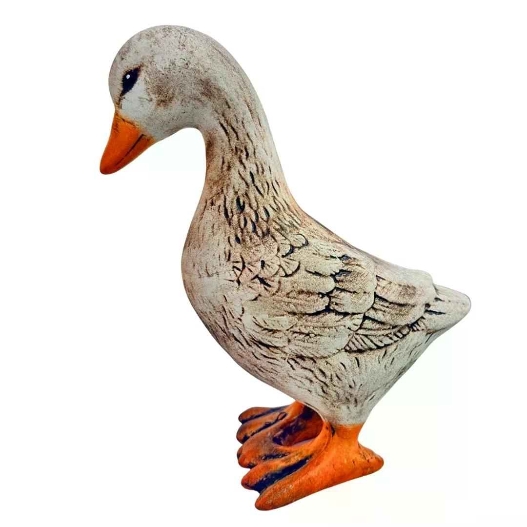 keramická husa Poutnice zleva