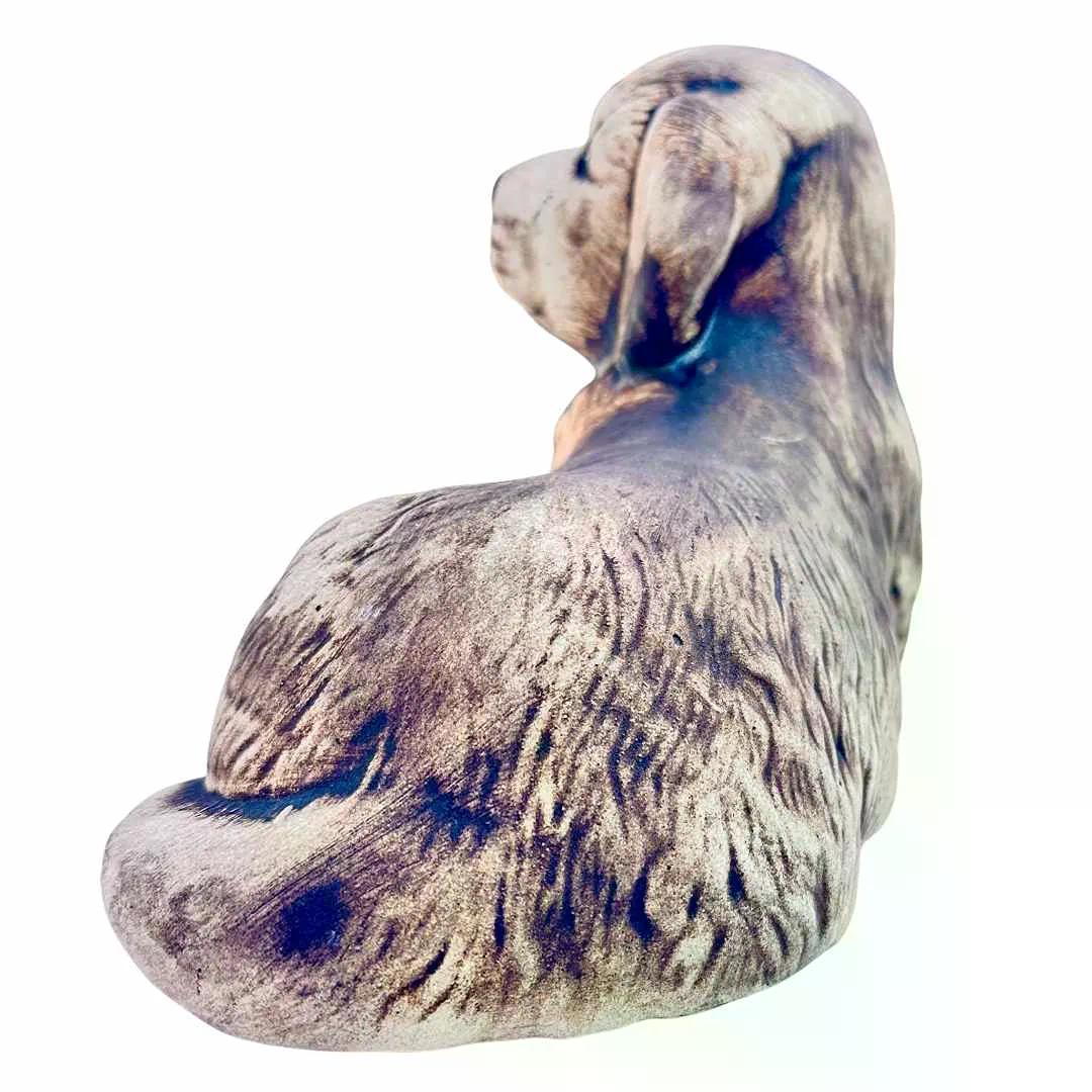 Keramické štěně Zlatík zezadu