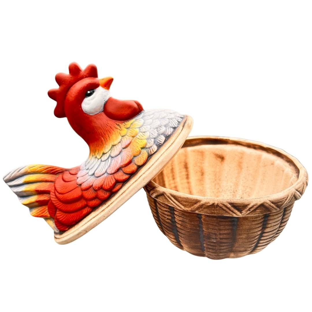 barevná keramická dóza slepice Pipka v zahradě