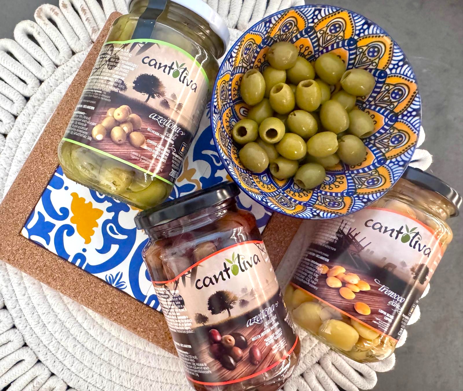 Portugalské olivy a tremoços