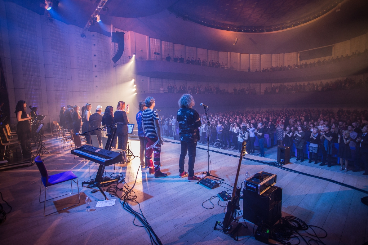 Queen Magické smyčce 11