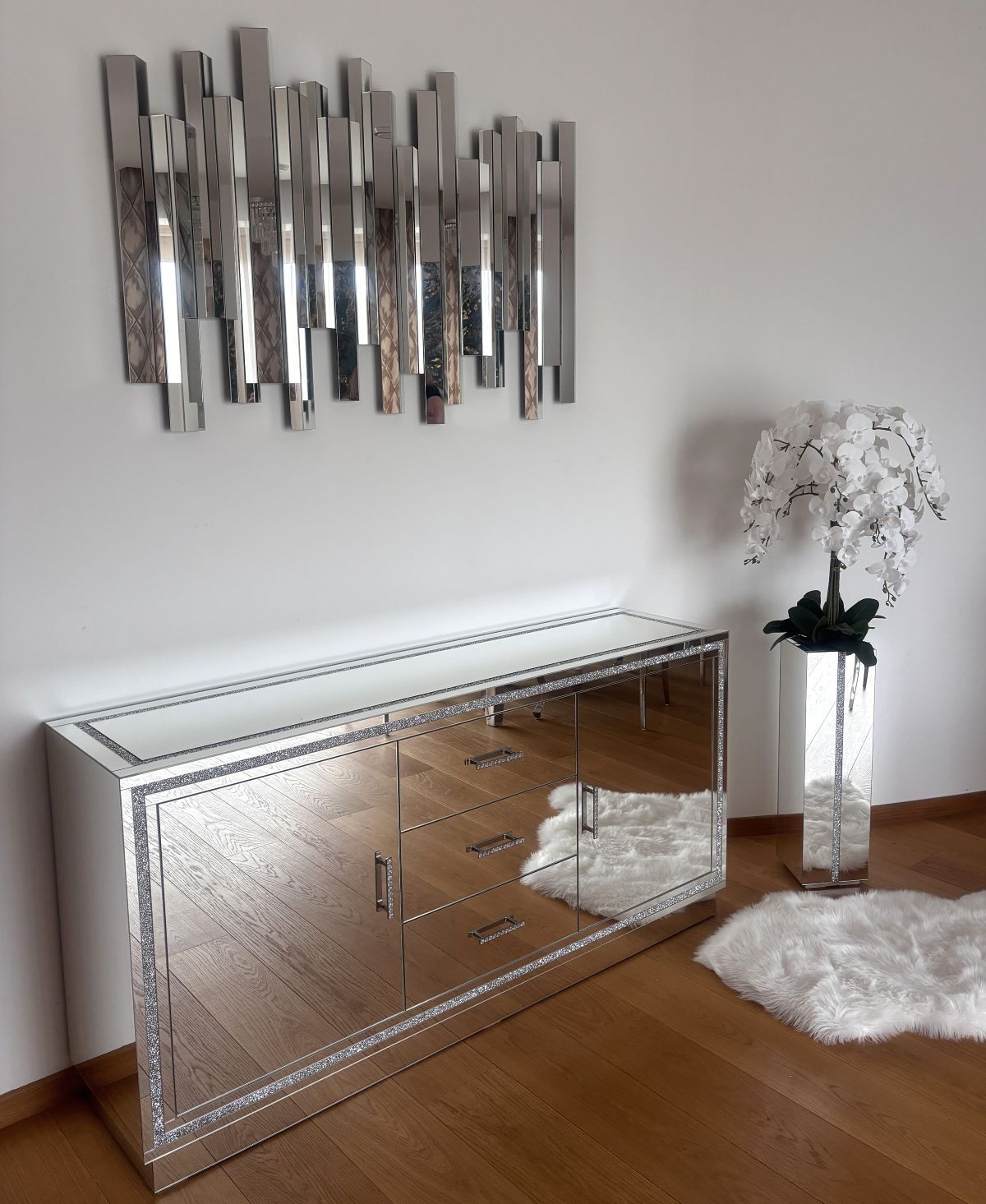 Ako vybrať správnu veľkosť zrkadla do interiéru (praktický sprievodca)