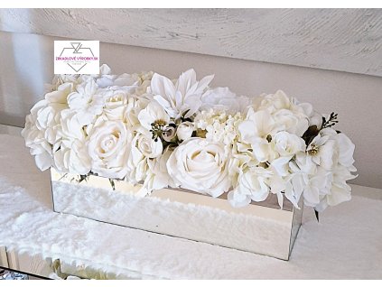 aranzmanbielovanilkovyvzrkadle