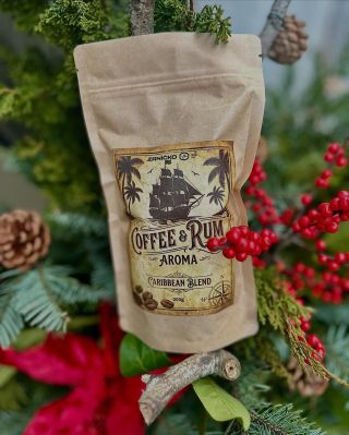 ✨Coffee & Rum ✨🎄 Naše rumová káva vzniká tak, že zrna před pražením necháváme odpočívat s pravým karibským rumem.🤩 Ten jim...
