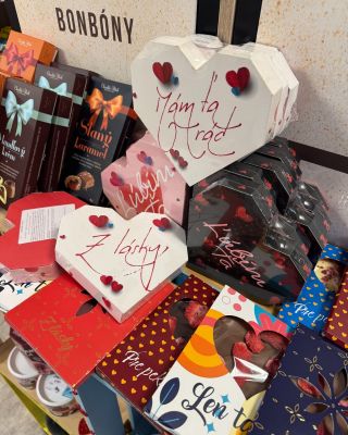 Si jednoducho na zožratie 😍 Medzi najzamilovanejšími valentínskymi darčekmi nájdete: 🍷 Slovenské vína a iné šumivé vína,...