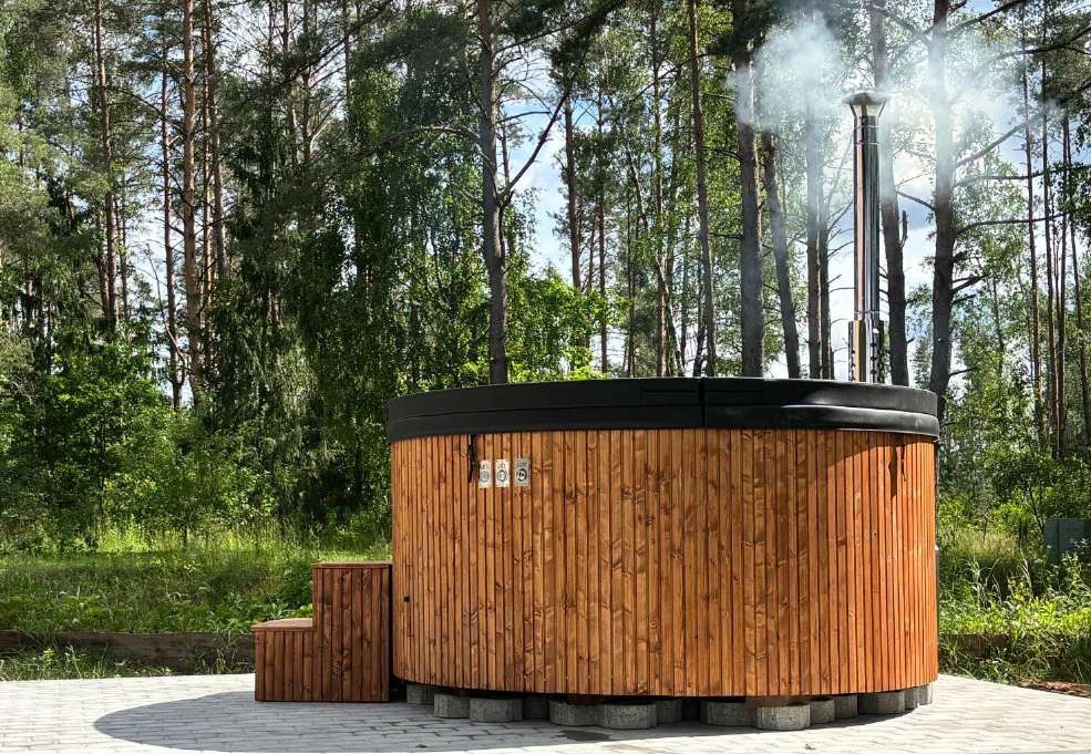 Koupací káď: jak vybrat na ochlazení po sauně i na horkou koupel