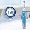 Oral-B Vitality D100 Frozen dětský kartáček s cestovním pouzdrem   [7] | Zubáček.cz