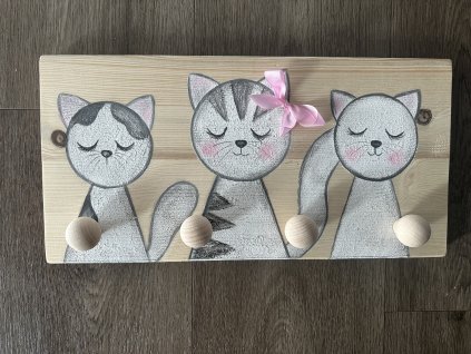 Věšák kočičky
