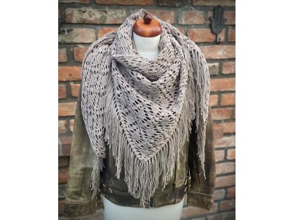 ručně háčkovaný šátek