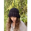 černá pletená čepice