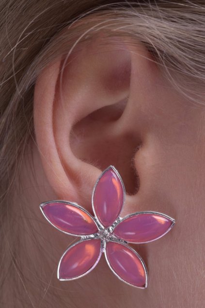 Nausnice Lotus pink flower 2