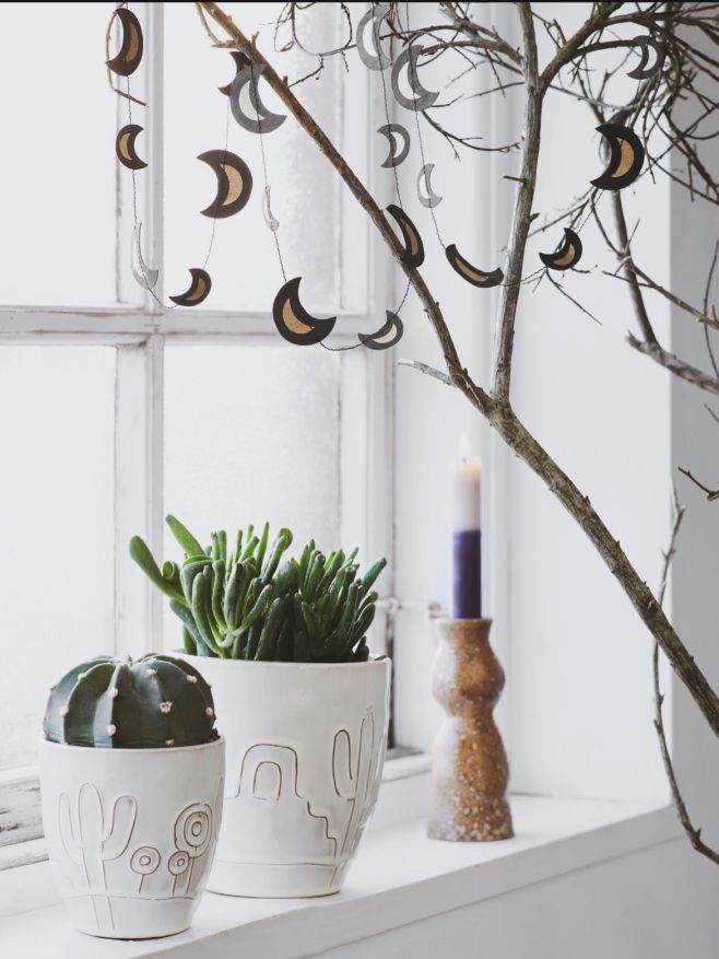 Dopřejte svým pokojovkám malý refresh 🤩 Sada kameninových obalů Madam Stoltz teď v akci za 749 Kč – #pokojovky #keramika...