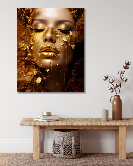 Obrazki na ścianę - Złota kobieta z zamkniętymi oczami