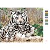 Maľovanie podľa čísel - BIELY TIGER A MLÁĎATÁ V TRÁVE (HOWARD ROBINSON)