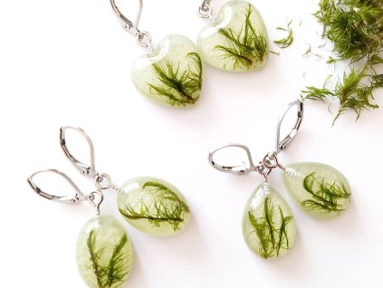 Květinové náušnice kapka, srdce, ovál z pryskyřice – s mechem | Zuulushop.cz